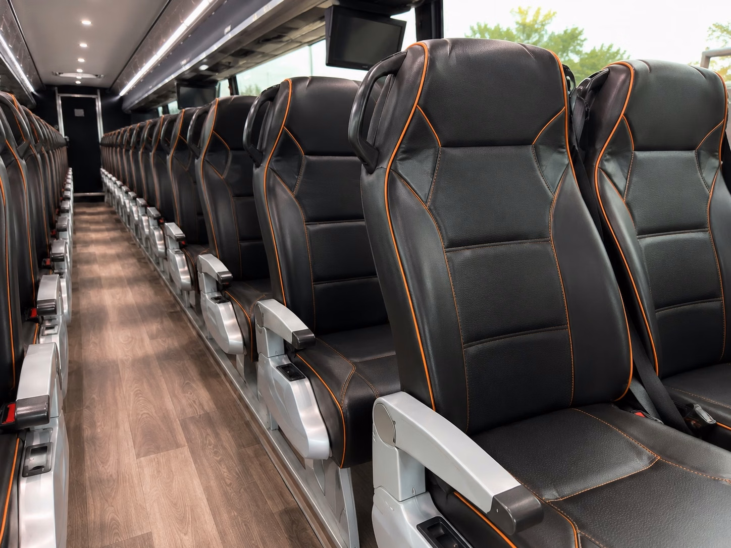 ready to compare options for minute maid park and daikin park group trips from pearland